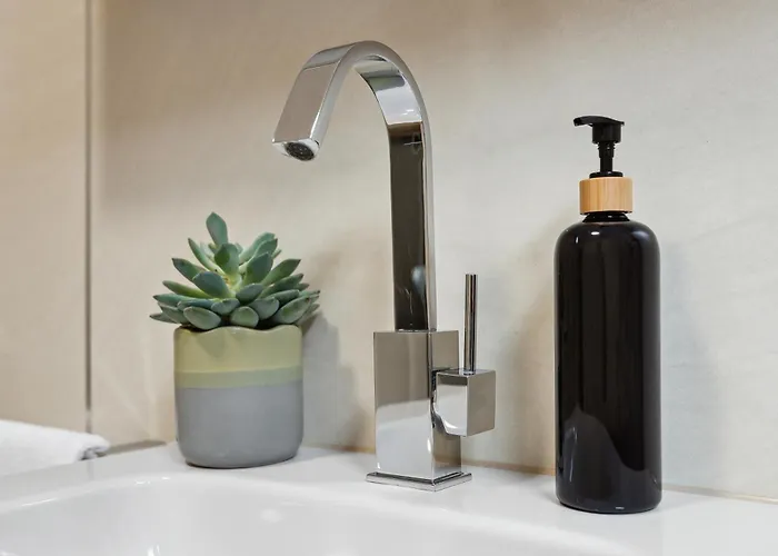 I Altstadtvilla Mit Garten Direkt Am Wasser Mit Parkplatz