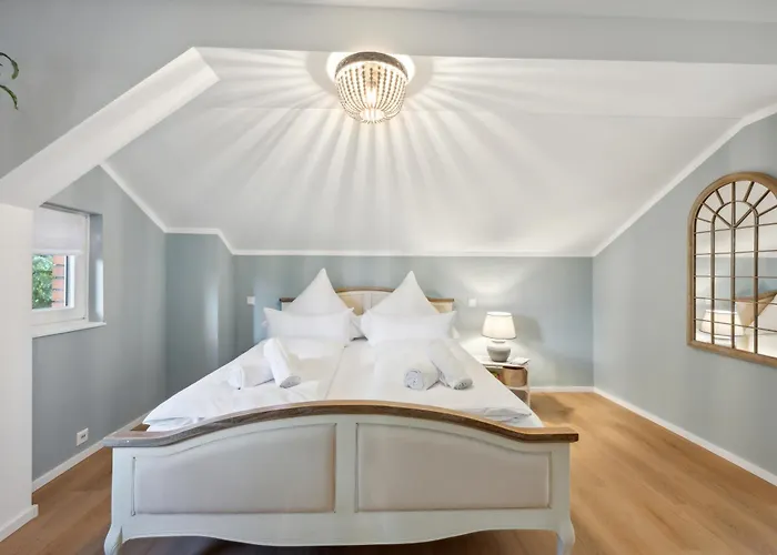 Dom wakacyjny I Altstadtvilla Mit Garten Direkt Am Wasser Mit Parkplatz *