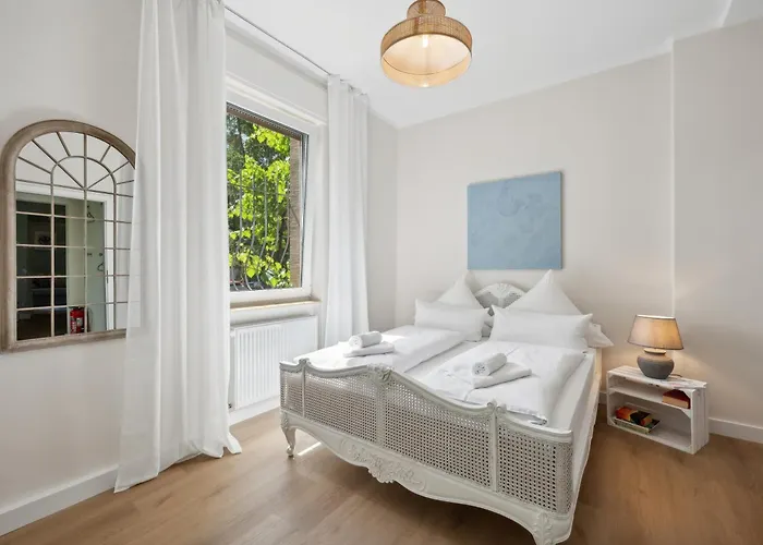 I Altstadtvilla Mit Garten Direkt Am Wasser Mit Parkplatz Dom wakacyjny *