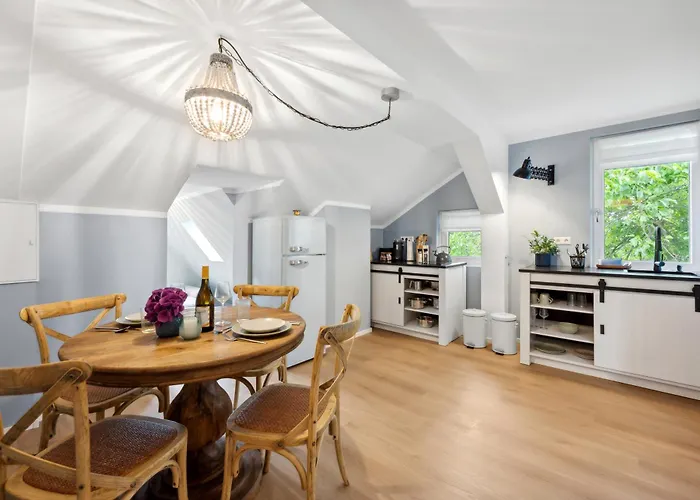 Dom wakacyjny I Altstadtvilla Mit Garten Direkt Am Wasser Mit Parkplatz